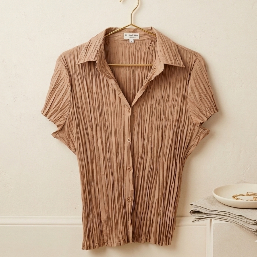 Bellisima XL Crinkle Blouse Neutral Tan Button Up Short Sleeve Textured Summer